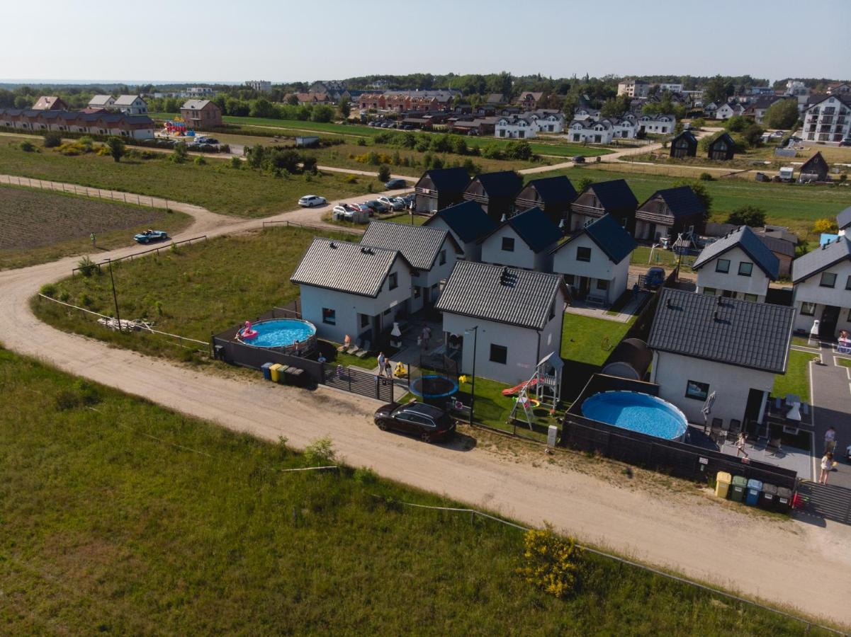 Domki Rajski Wypoczynek Z Basenem Jastrzębia Góra Exteriér fotografie