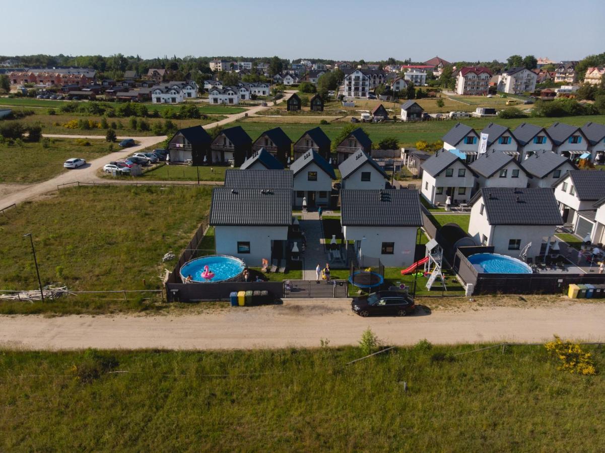 Domki Rajski Wypoczynek Z Basenem Jastrzębia Góra Exteriér fotografie